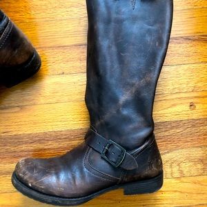 Classic brown Frye engineer boots